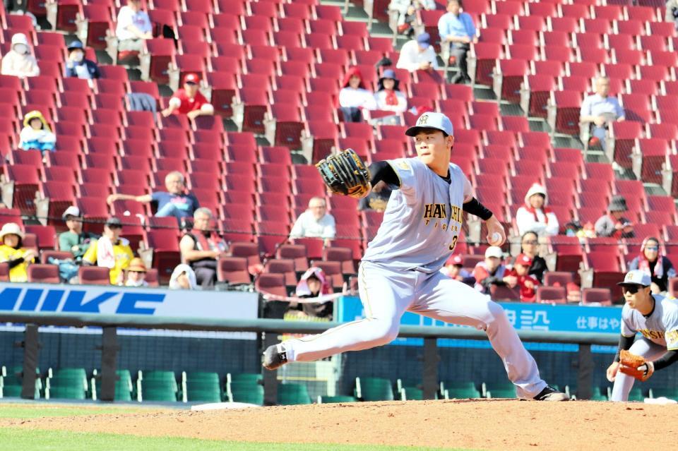 ８回、登板する及川