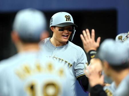 １回、先制ソロを放ち生還する森下（撮影・山口登）