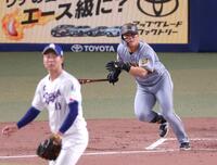 ３回、左中間へ二塁打を放つ前川（撮影・立川洋一郎）