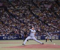 ９回のマウンドで力投する高橋（撮影・西田忠信）