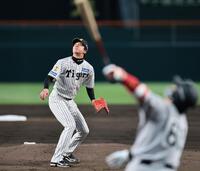 ２回、増田陸に適時打を許す才木（撮影・田中太一）