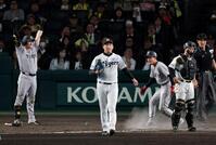 ９回、勝ち越しを許す岩崎（撮影・山口登）