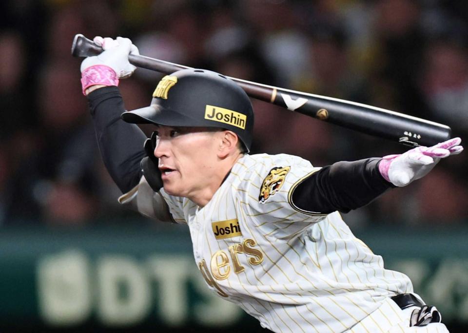 　打撃面でも躍動する福島