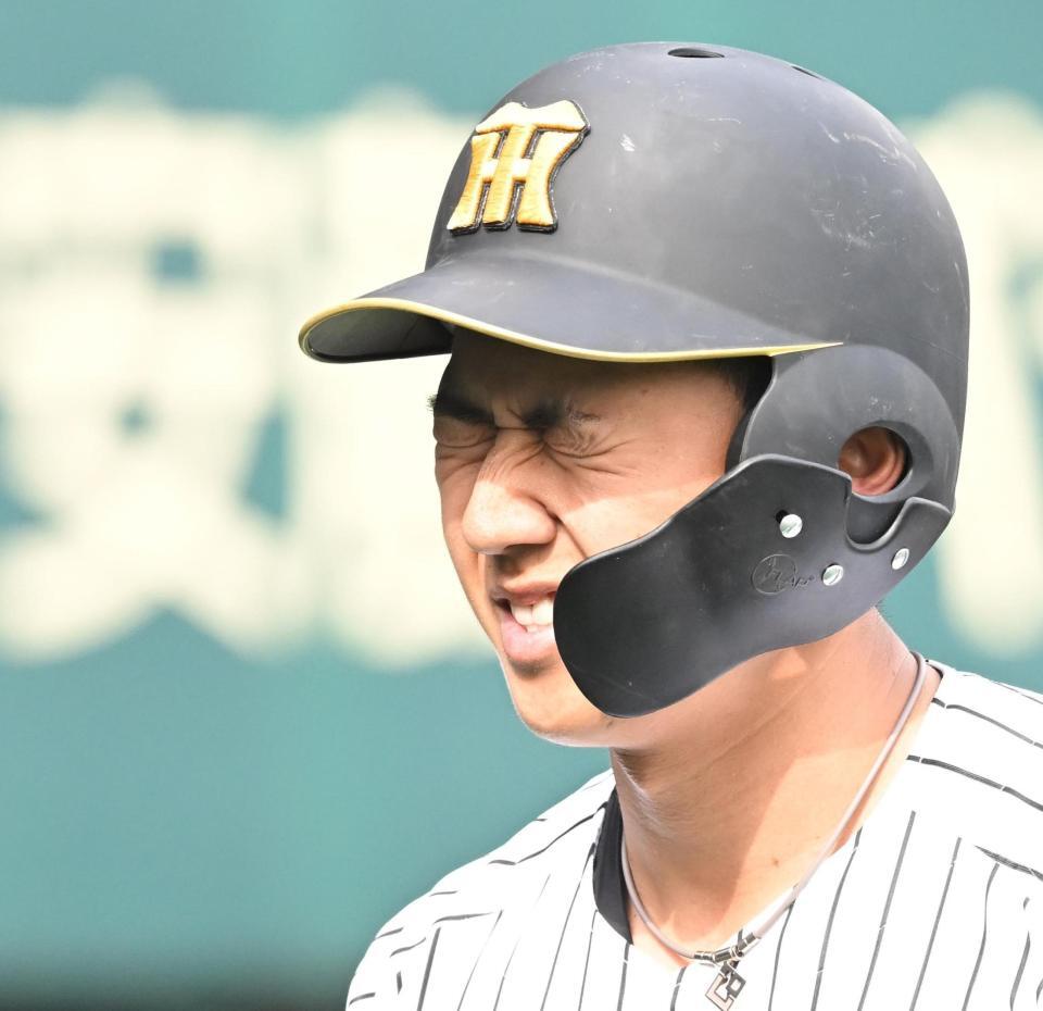 ７回、三振に倒れ悔しがる立石（撮影・高部洋祐）