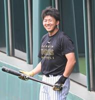 笑顔を見せる立石（撮影・高部洋祐）