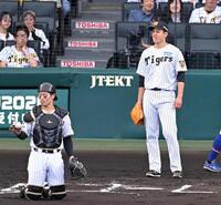６回、勝ち越しを許し、悔しがる大竹（撮影・飯室逸平）