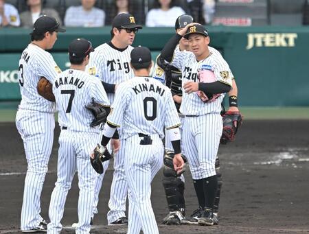 ２回途中で降板した伊原（撮影・飯室逸平）