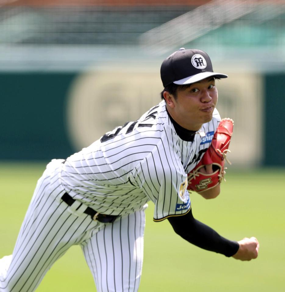 キャッチボールする才木（撮影・山口登）