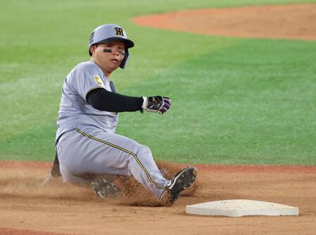 ８回、二盗を決める森下（撮影・伊藤笙子）