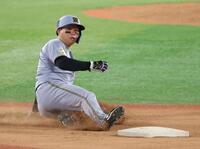 ８回、二盗を決める森下（撮影・伊藤笙子）