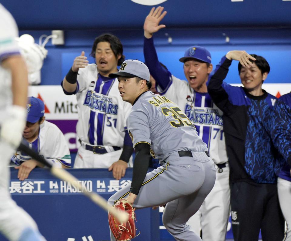 　５回、勝又に勝ち越し打を許す才木（撮影・田中太一）