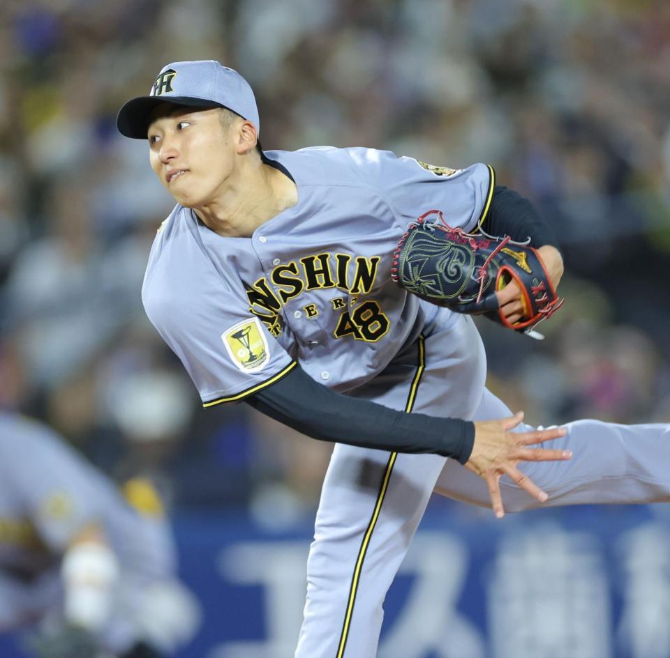 ４回、ＤｅＮＡ打線を相手に力投する茨木（撮影・西岡正）