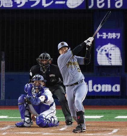 ２回、右越えソロを放つ大山（撮影・伊藤笙子）