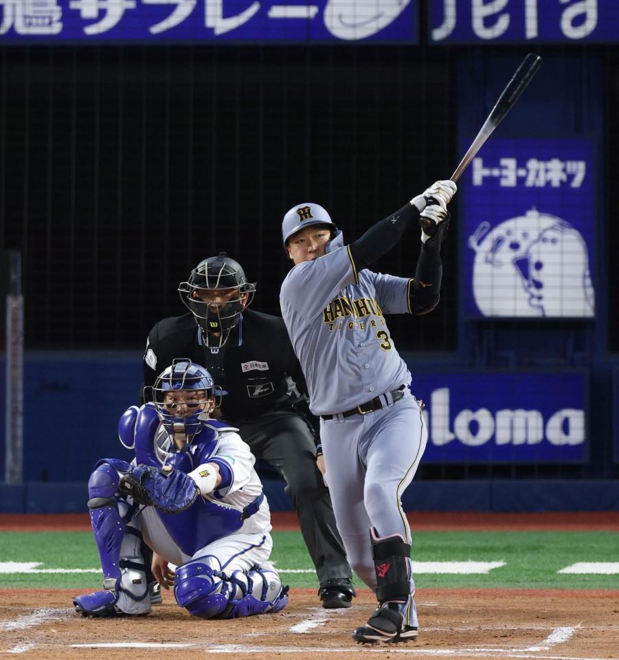 ２回、右越えソロを放つ大山（撮影・伊藤笙子）