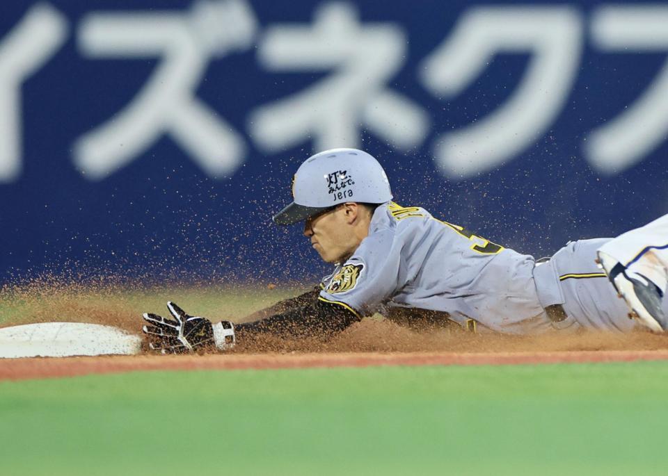 ２回、二盗を決める福島（撮影・田中太一）