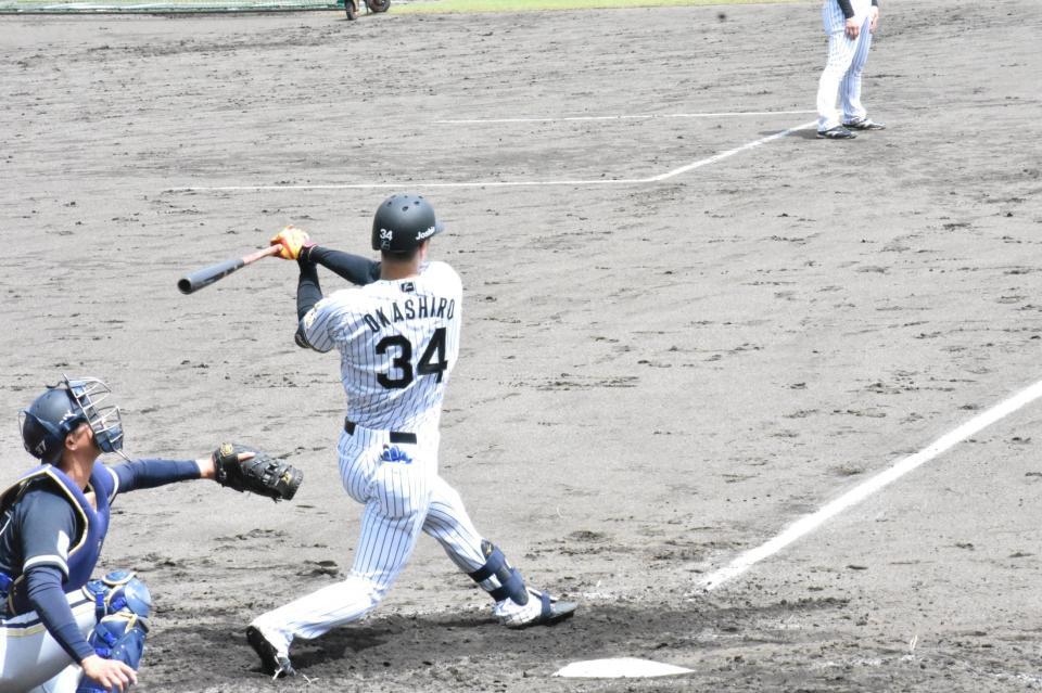 ３安打を放った岡城