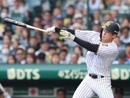 　６回、空振り三振を喫した高寺（撮影・山口登）