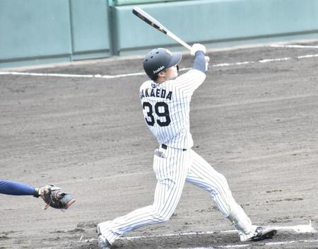 ４回に二塁打を放った栄枝