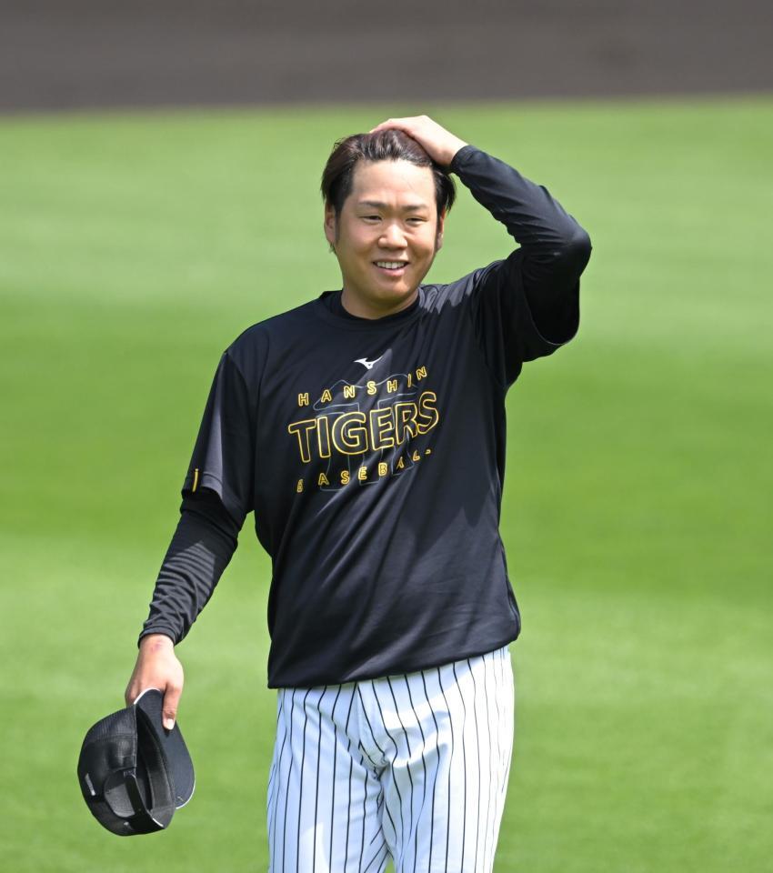 １軍に合流し、調整する西勇（撮影・飯室逸平）