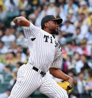 ９回、力投するドリス（撮影・山口登）