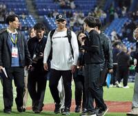 引き揚げる森下（撮影・田中太一）