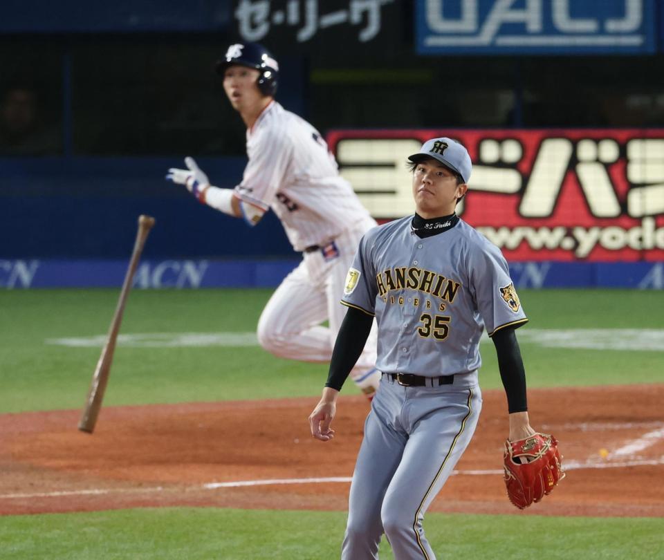 ２回、古賀に先制適時打を浴びる才木（撮影・金田祐二）