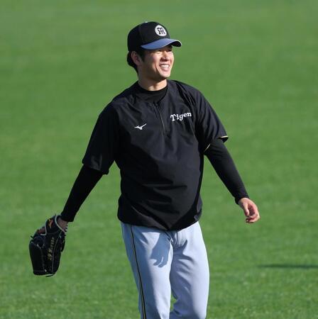 調整する高橋（撮影・金田祐二）