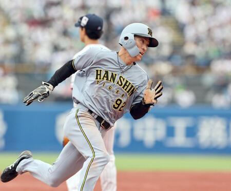 ３回、岡城の適時打で一気に本塁へ走る福島（撮影・田中太一）