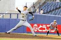 １回、力投する阪神先発の今朝丸。右後方は一塁手の糸原