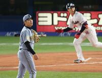 ２回、内山に左越えソロを浴びる西勇（撮影・金田祐二）