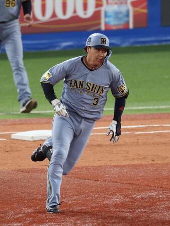 １回、先制２点二塁打を放った大山（撮影・金田祐二）