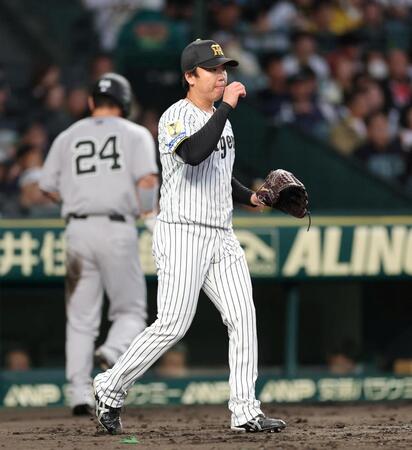 ２回、先制を許す村上（撮影・山口登）