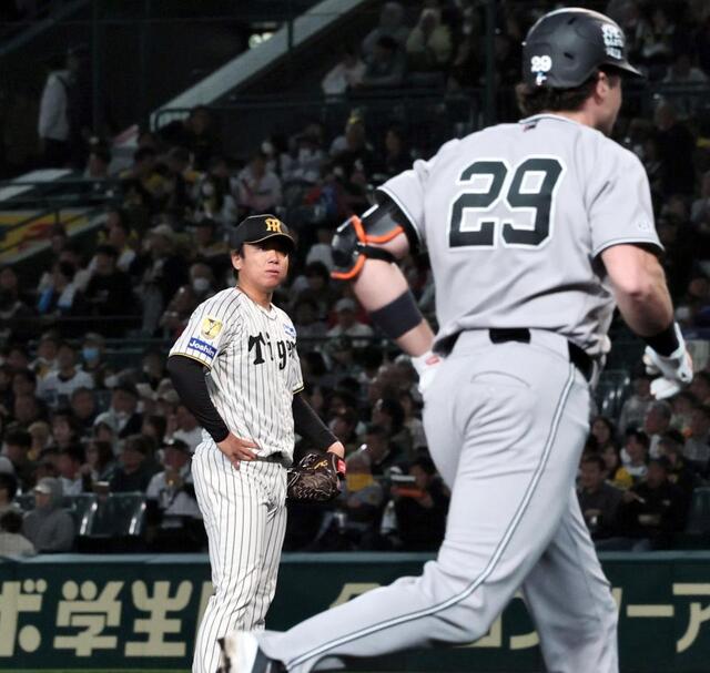 阪神の連勝は2でストップ 対巨人戦は3連敗 村上が5回5失点の誤算