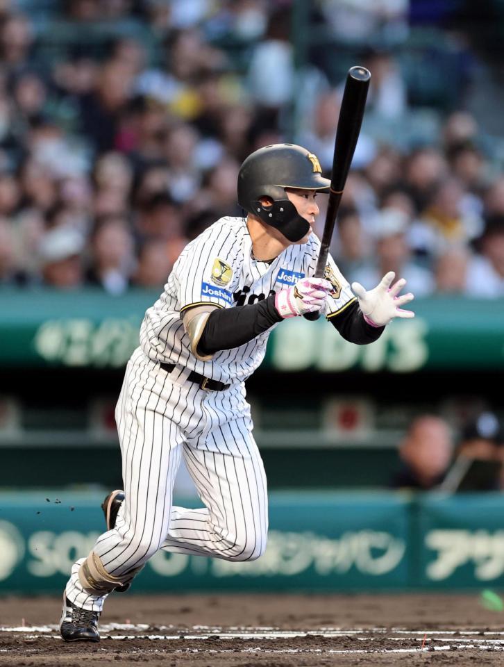 １回、左中間に二塁打を放つ福島（撮影・山口登）