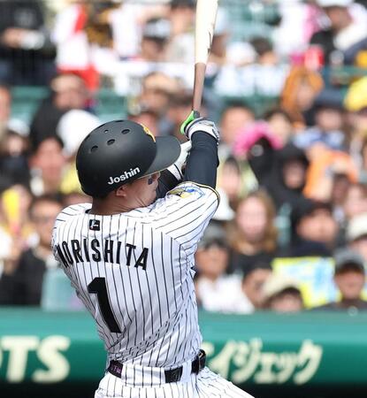 ３回、左前打を放つ森下（撮影・西田忠信）
