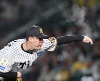 ７回、巨人打線を無失点に抑える及川（撮影・田中太一）