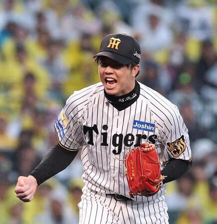 ５回、中山を空振り三振に仕留め、ほえる才木（撮影・西田忠信）