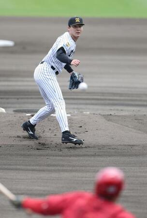 １回、名原を遊ゴロに討ち取る木下（撮影・中田匡峻）