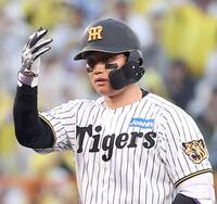　６回、二塁打を放ちポーズを決める森下（撮影・西田忠信）