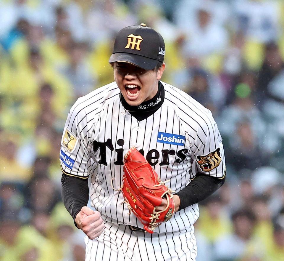 　５回、中山を空振り三振に仕留め、ほえる才木（撮影・西田忠信）