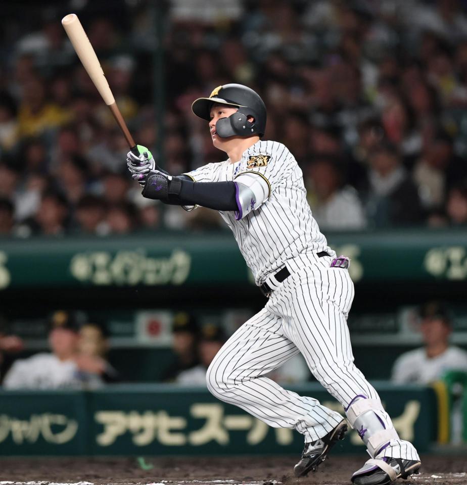 ６回、ソロを放つ森下（撮影・田中太一）