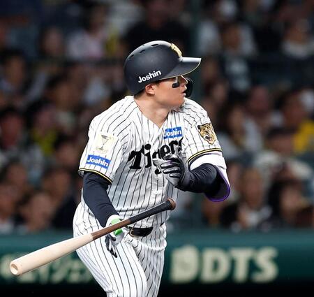 ６回、ソロを放つ森下（撮影・西田忠信）