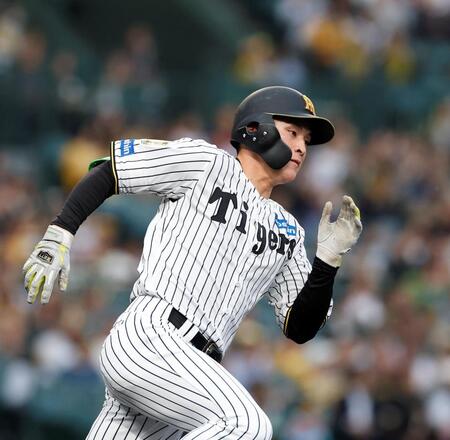 １回、二塁打を放つ高寺（撮影・西田忠信）