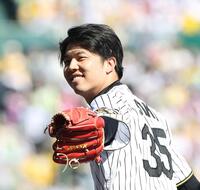 ５回、勝又を一ゴロに仕留めた才木（撮影・西田忠信）