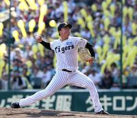 先発し力投する村上（撮影・山口登）
