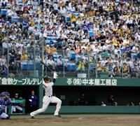 ２回、プロ初安打となる中前打を放つ立石（撮影・西田忠信）