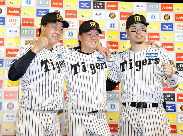 佐藤輝　祖父母の前で豪快１２号２ラン
