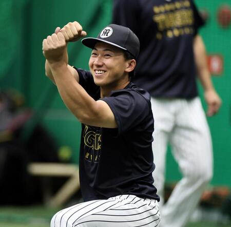 明るい表情で練習をする立石（撮影・田中太一）