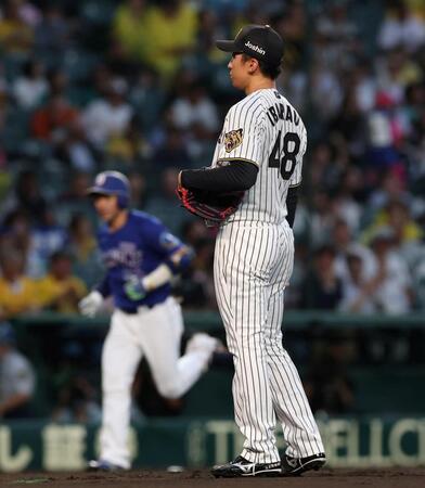 ２回、山本に３ランを浴びた茨木（撮影・西田忠信）