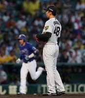 ２回、山本に３ランを浴びた茨木（撮影・西田忠信）